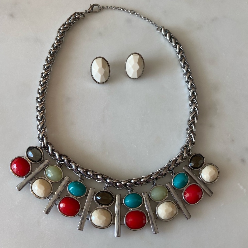Statement cabochon bib necklace paired with white faceted stud earring set